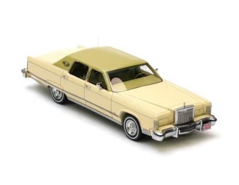 Neo Scale Models NEO44420 LINCOLN CONTINENTAL TOWN CAR 1977 CREAM 1:43 Modellino