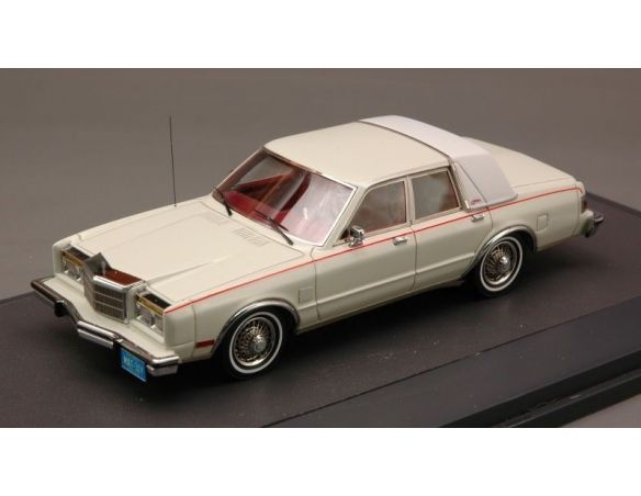 Matrix MX20303-161 CHRYSLER FIFT AVENUE 1984 WHITE ED.LIM.1 OF 408 1:43 Modellino