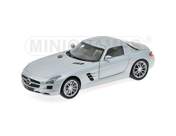 Minichamps PM100039029 MERCEDES SLS AMG 2010 MATT SILVER 1:18 Modellino