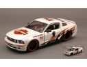 Maisto MI32169W FORD MUSTANG GT 2006  WHITE H.DAVIDSON 1:24 Modellino