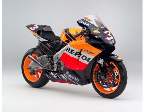 New Ray 42293 Honda RC211V Repsol Honda Team rider Max Biaggi 1:12             Modellino