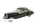 Signature SIGN68632 PIERCE ARROW 1933 BLACK/SILVER 1:18 Modellino