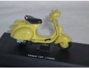 New Ray NY06047 VESPA 125 1960 Yellow 1:32 Moto Modellino