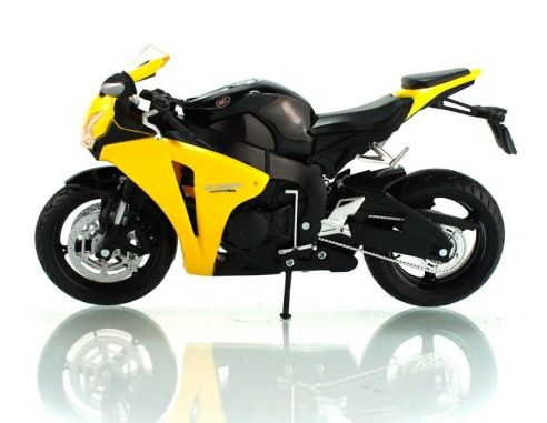 Automaxx 6000 HONDA CBR1000RR YELLOW 1/12 Modellino