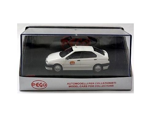 Pego PE1058 ALFA ROMEO 146 TAXI DI MILANO 1/43 Modellino
