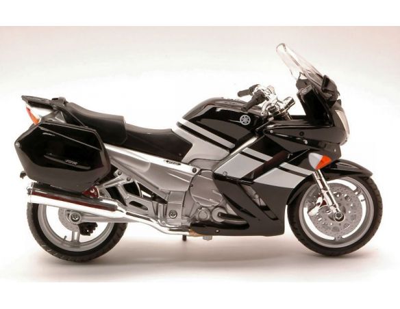 Maisto MI31107 YAMAHA FJR 1300 2006 1:12 Modellino