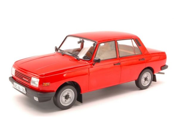 IST Models ISTCCC085 WARTBURG 353 W HOODS AND DOORS CLOSED 1985 RED 1:18 Modellino