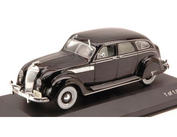 White Box WB060 CHRYSLER AIRFLOW 1936 BLACK 1:43 Modellino