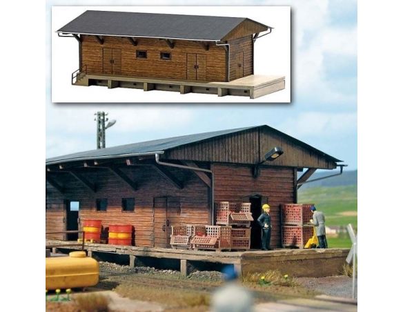 BUSCH 1421 DEPOSITO FERROVIARIO  HO  mm 195x75x72 Modellino
