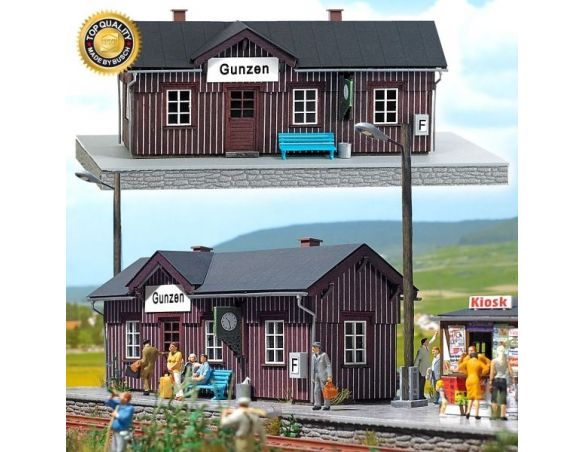 BUSCH 1462 STAZIONE  HO Modellino