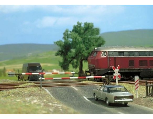BUSCH 6021 PASSAGGIO A LIVELLO  HO Modellino