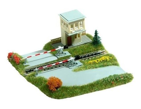 BUSCH 8025 PASSAGGIO A LIVELLO  N Modellino