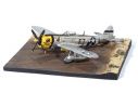 DRAGON WARBIRDS 50306 P-47D THUNDERBOLT 353RD FS 354TH FG WITH AIRFIELD BASE Modellino