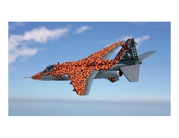 Italeri IT1357 JAGUAR GR.3 BIG CAT SPECIAL COLORS   KIT 1:72 Modellino