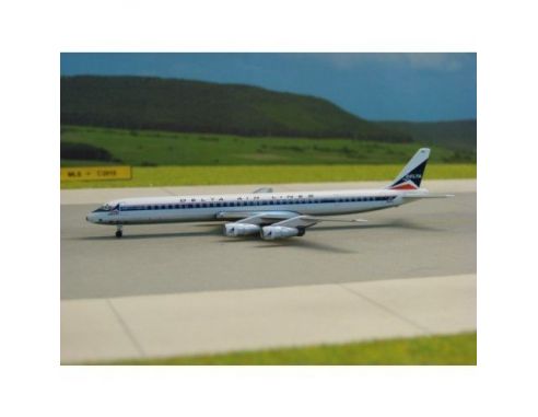 Schuco 3557468 DC-8-61 DELTA 1/400 Modellino