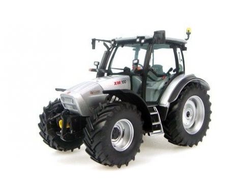 Universal Hobbies UH2596 TRATTORE HULRIMANN XM 100 1:32 Modellino
