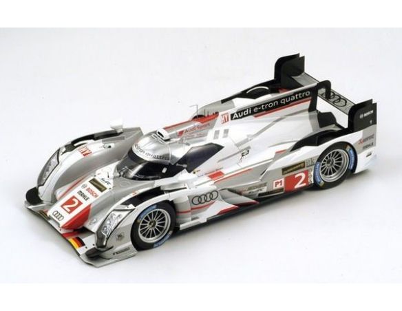 Spark Model S18LM13 AUDI R18 N.2 WINNER LM 2013 KRISTENSEN-DUVAL-MCNISH 1:18 Modellino