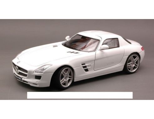 Motormax MTM79162WH MERCEDES SLS AMG 2010 WHITE 1:18 Modellino