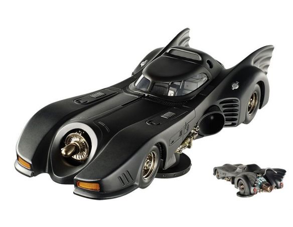Hot Wheels BLY24 BATMOBILE BATMAN RETURNS 1:18 Modellino