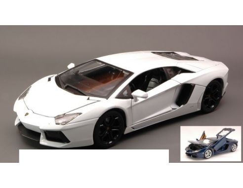 Bburago 11033 LAMBORGHINI AVENTADOR LP700-4 1/18 Modellino