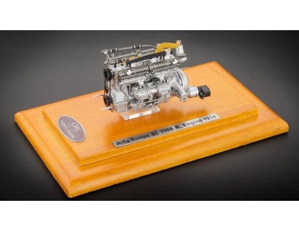 CMC CMC131 MOTORE ALFA ROMEO 8C 2900 B IN VETRINETTA 1:18 Modellino