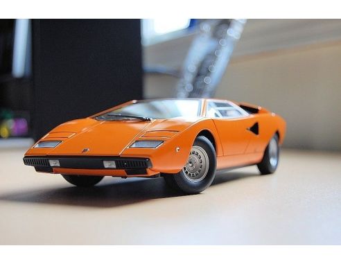 Auto Art / Gateway AA74647 LAMBORGHINI COUNTACH LP400 1970 ORANGE 1:18 Modellino