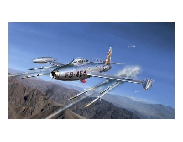 Italeri IT1321 F-84G THUNDERJET KIT 1:72 Modellino