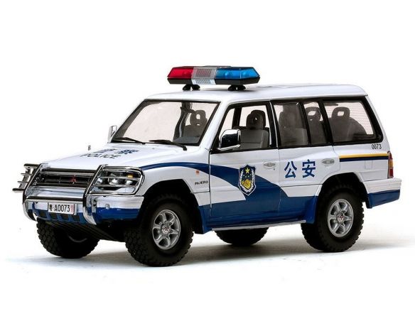 SunStar SS1226 MITSUBISHI PAJERO LONG 3.5 V6 1998 CHINA POLICE 1:18 Modellino