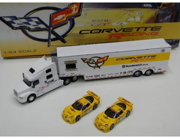 GMP Models 03140 TEAM CORVETTE W/2 CARS 2003 1/64 Modellino