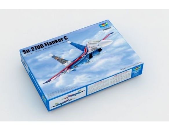 TRUMPETER 03916 RUSSIAN SU-27 UB FLANKER C Modellino