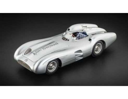 CMC M137 MERCEDES BENZ W196R AUTOGRAFATA DA HERMANN Modellino