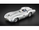 CMC M137 MERCEDES BENZ W196R AUTOGRAFATA DA HERMANN Modellino