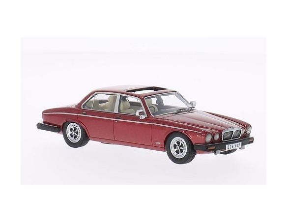 Neo Scale Models NEO49526 DAIMLER DOUBLE SIX VANDEN PLAS 1986 METALLIC RED 1:43 Modellino