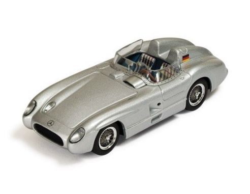 Ixo model CLC269 MERCEDES 300 SLR RACING SPORTS CAR 1955 SILVER 1:43 Modellino