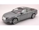 Welly WE0304 JAGUAR XJ 2010 SILVERGUN 1:24 Modellino