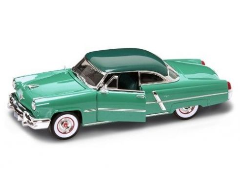 Yat Ming YM92808GR LINCOLN CAPRI 1952 GREEN 1:18 Modellino