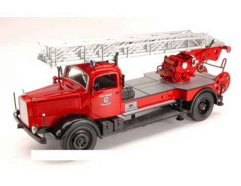Yat Ming YM20228 MERCEDES L4500F 1944 FIRE TRUCK 1:24 Modellino