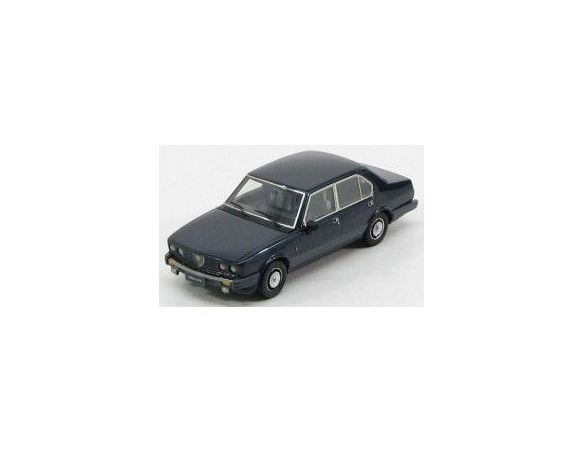 Kess Model KS43000010 ALFA ROMEO ALFETTA 2000 QUADRIFOGLIO ORO 1983 BLU ELETTRICO MET.1:43 Modellino