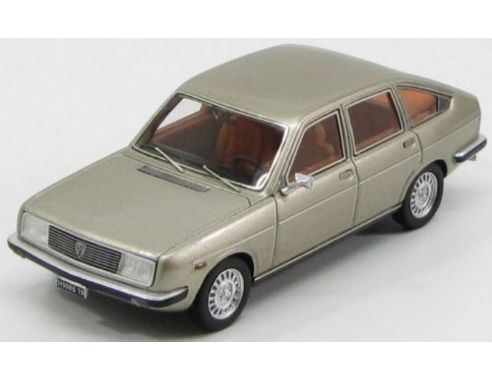 Kess Model KS43019000 LANCIA BETA BERLINE 1600 2S 1978 PLATINO MET.1:43 Modellino