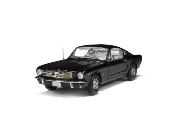 ERTL 39300 MUSTANG FASTBACK IN RAVAN BLACK 1/18 Auto 1/18