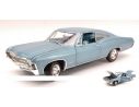 Auto World AMM999 CHEVY IMPALA SS 427 1967 LIGHT BLUE MET.1:18 Modellino