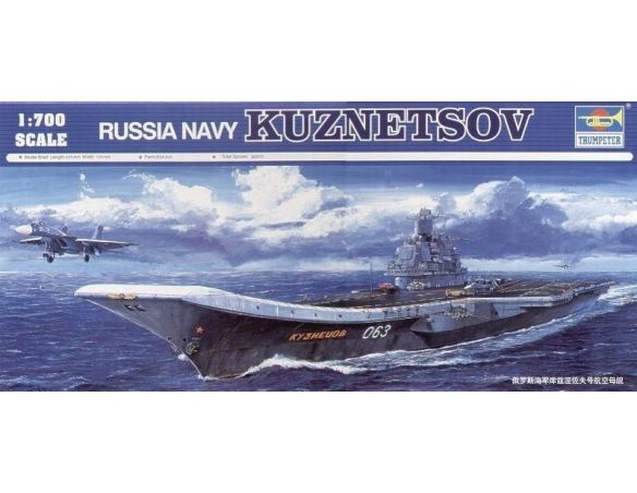 TRUMPETER 05713 RUSSIA NAVY KUZNETSOV Modellino
