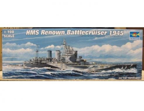 TRUMPETER 05765 HMS RENOWN 1945 Modellino