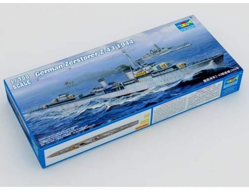 TRUMPETER 05790 GERMAN ZERSTORSER Z-28 1945 Modellino