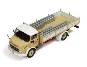 Ixo model TRU009 MERCEDES 1113 (STASSANO & STASSANO MILK) 1967 1:43 Modellino