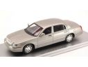 Luxury LX10152 LINCOLN TOWN CAR 2011 SILVER 1:43 Modellino