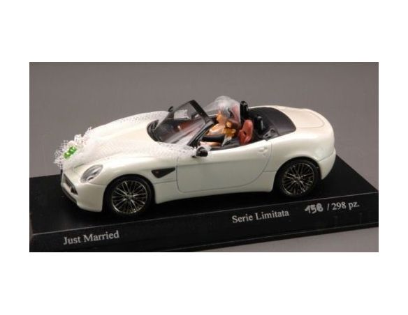 M4 M4200D ALFA ROMEO 8C JUST MARRIED W/2 FIG.ED.LIM.298 1/43 Modellino