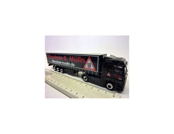 Schuco 22509 MERCEDES BENZ ACTROS V8 FAHRSCHULE Modellino