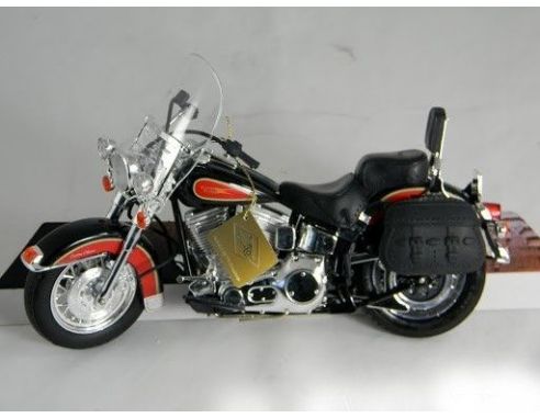 Guiloy 17601 CUSTOM CLASSIC 1/10 Modellino