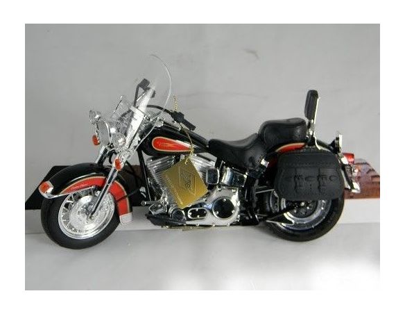 Guiloy 17601 CUSTOM CLASSIC 1/10 Modellino